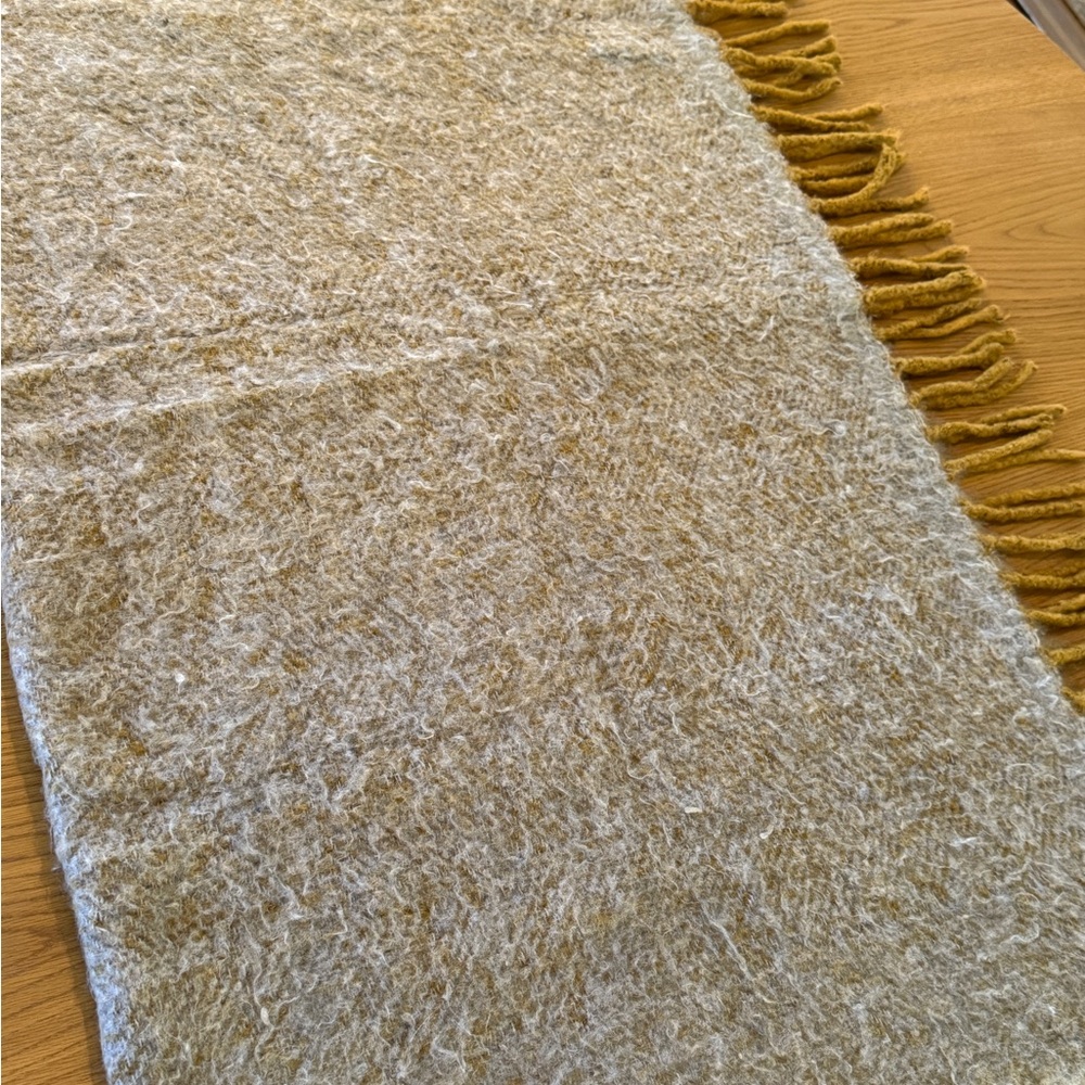 Bloomingville herringbone brushed wool throw blanket - Picture 3 of 3